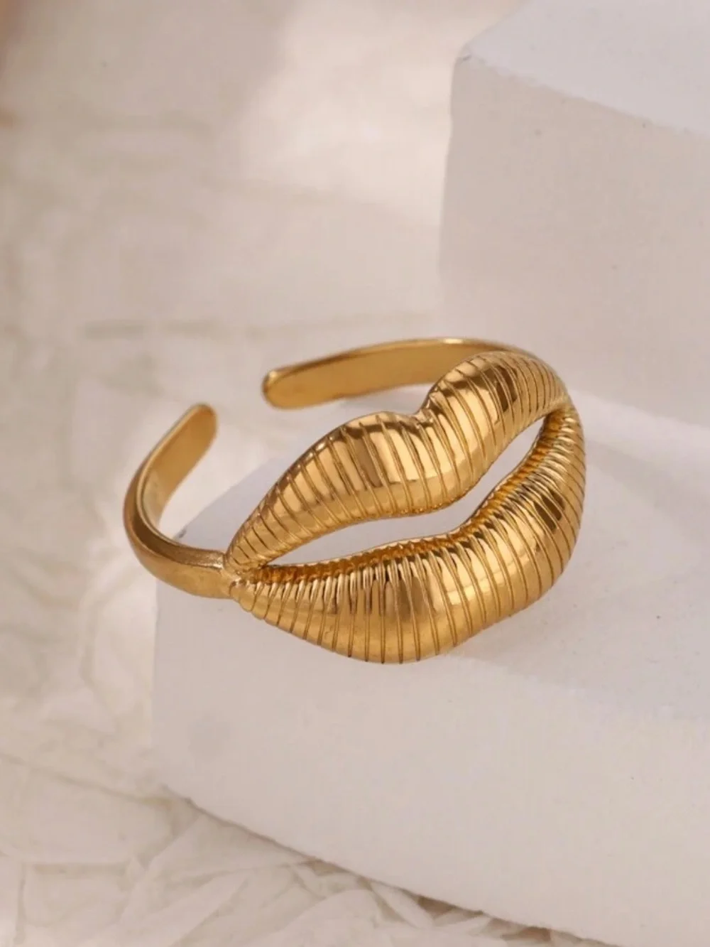 Gold Lip-Shaped Statement Open Ring - adjustable